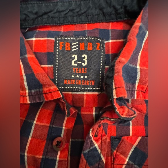 Bundle Of 2 Boys Button Down Collar Shirts Size 2T And 2-3 Years - Picture 5 of 5